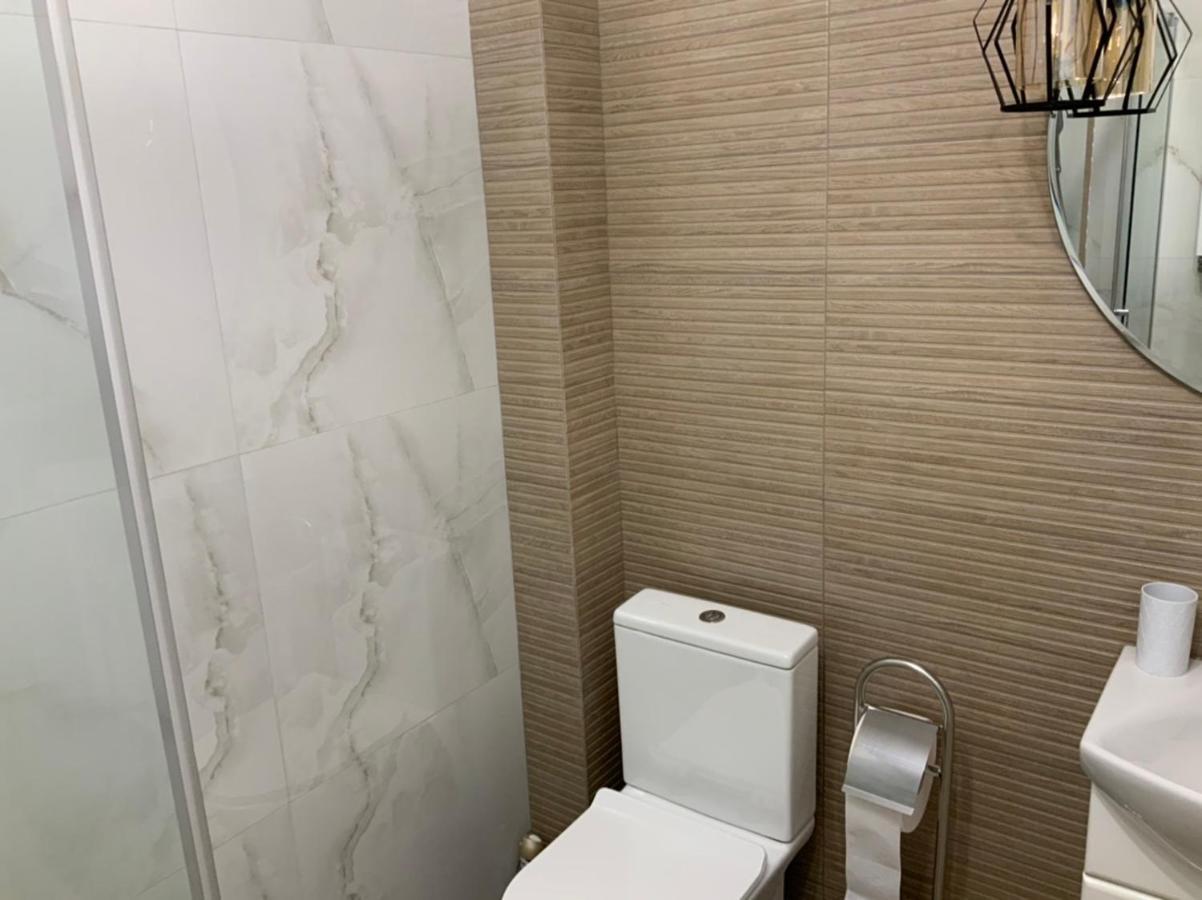 Дизайнерський Ремонт&Центр& Vip, Електрозаправка На Території Будинку Riwne Exterior foto